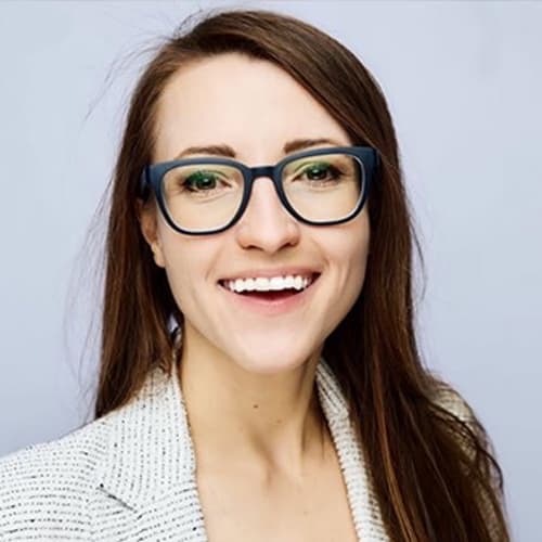 Dr. Karolina Roszak, South Florida Veterinary Ophthalmologist